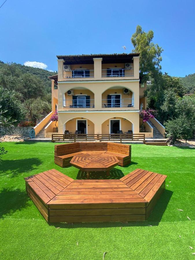 Silent Bay Apartments Katávolos 外观 照片