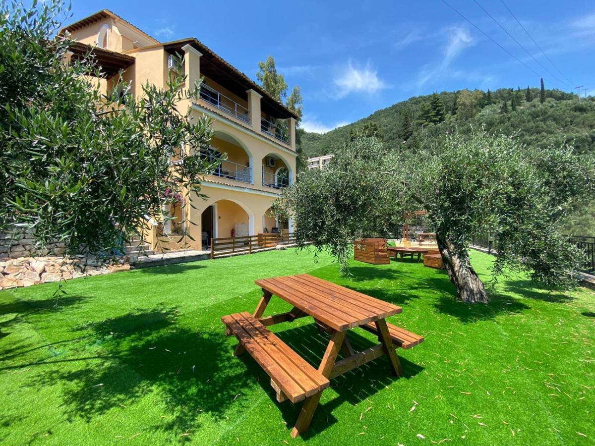 Silent Bay Apartments Katávolos 外观 照片