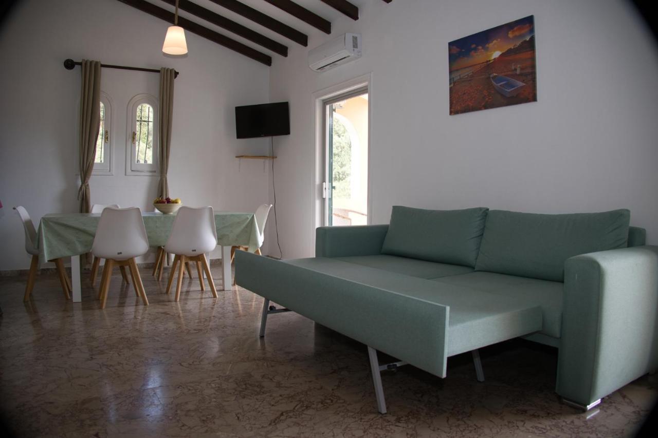 Silent Bay Apartments Katávolos 外观 照片