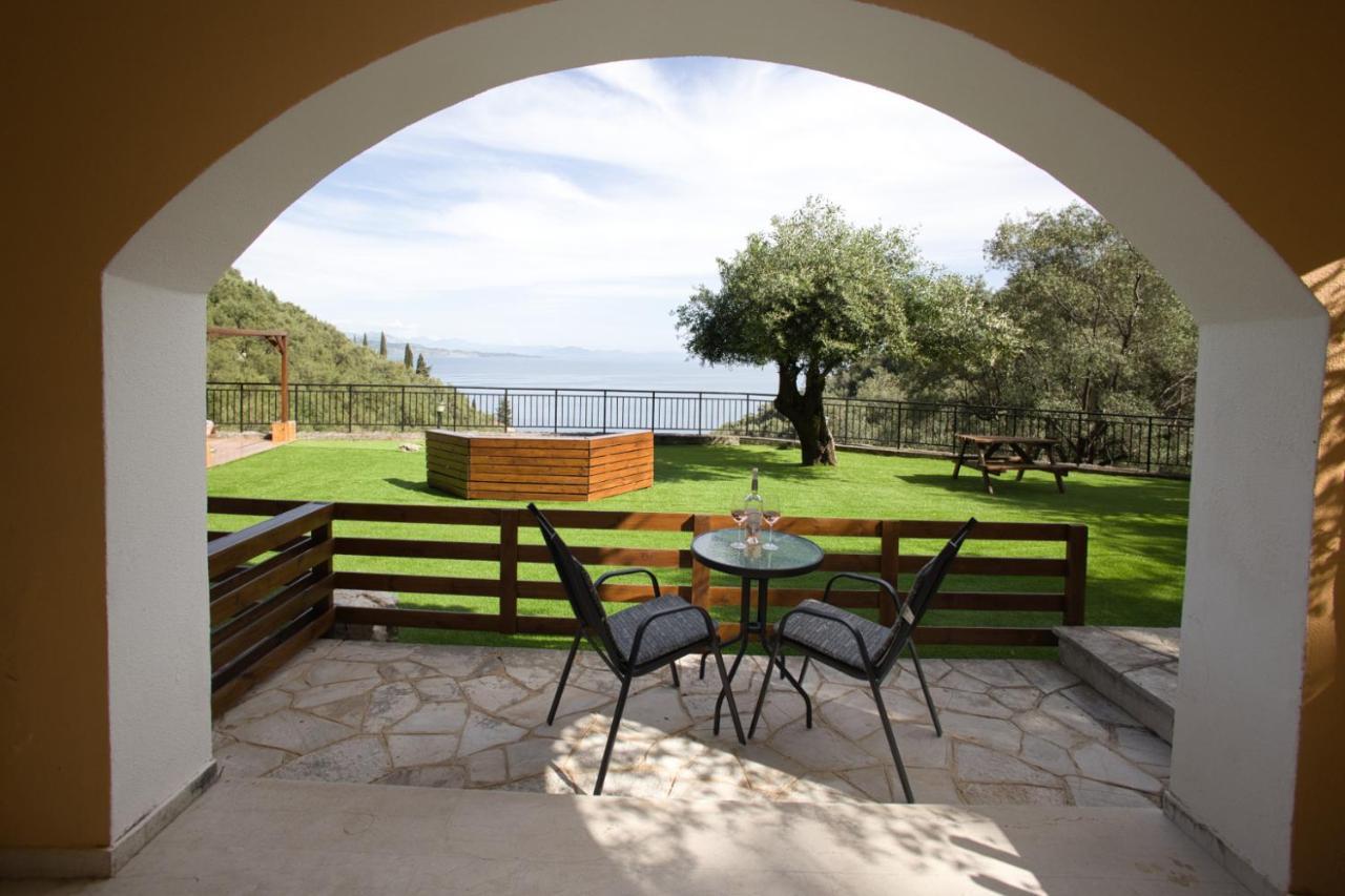 Silent Bay Apartments Katávolos 外观 照片