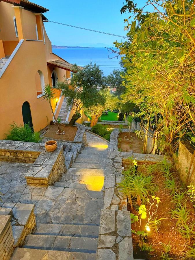 Silent Bay Apartments Katávolos 外观 照片