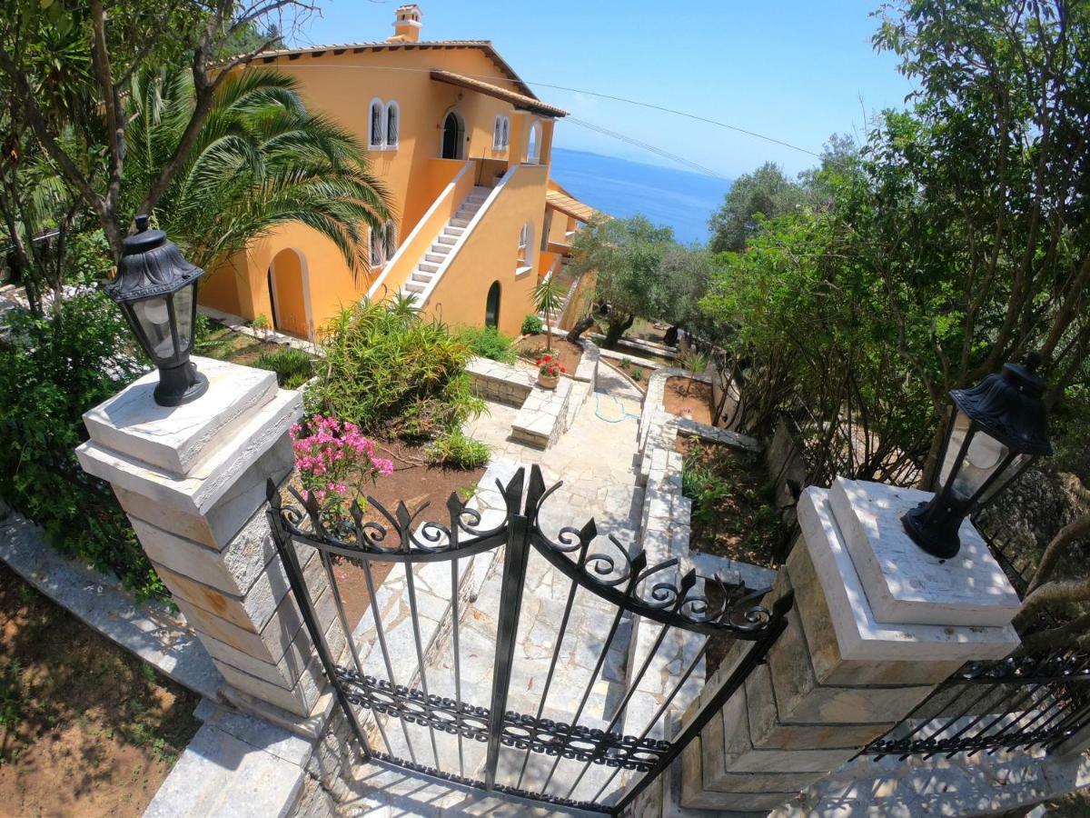 Silent Bay Apartments Katávolos 外观 照片
